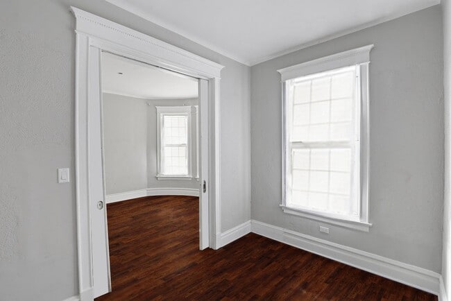 Foto del edificio - 5341 S Indiana Ave