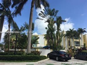 Building Photo - 9971 W Bay Harbor Dr
