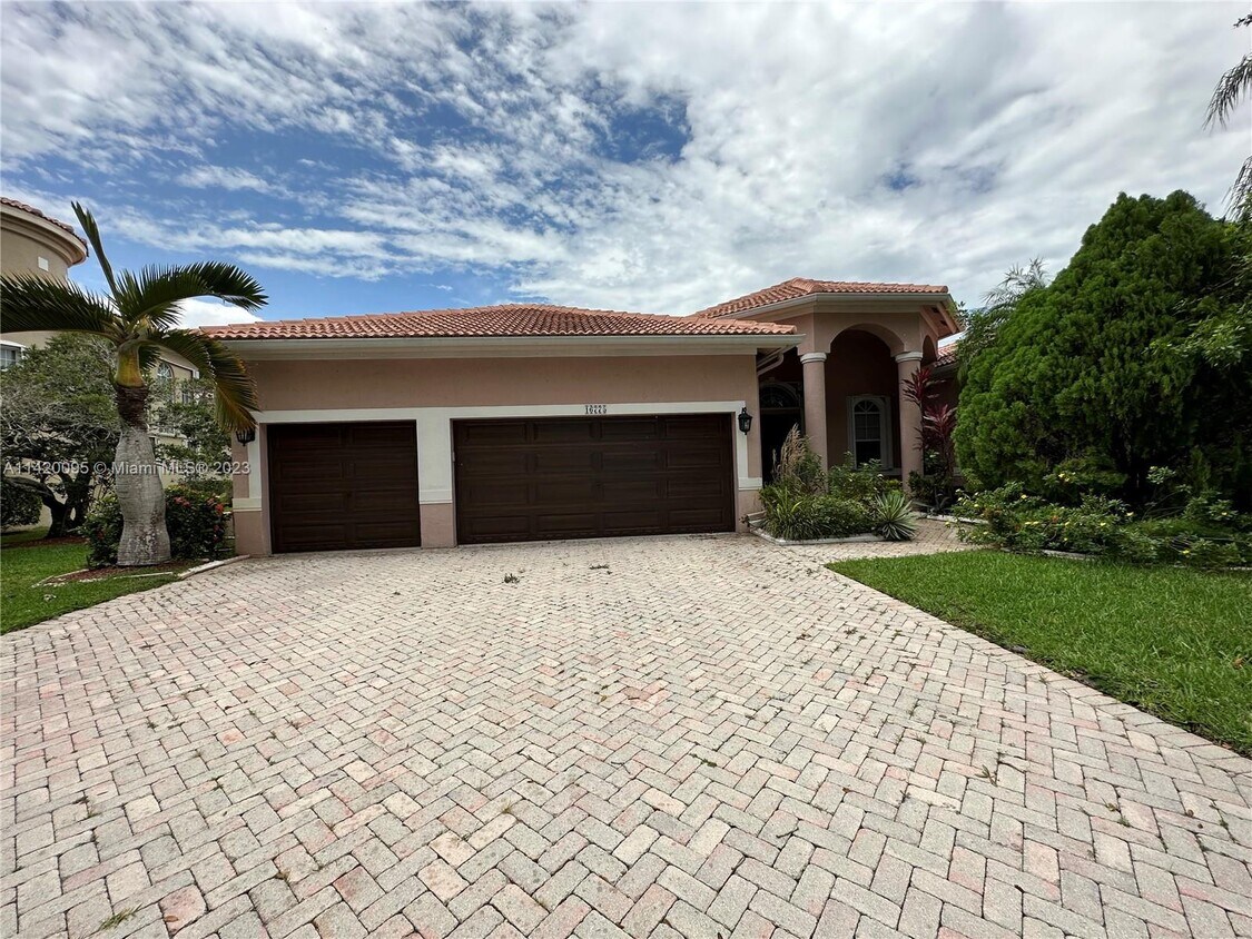 16775 NW 20th St, Pembroke Pines, FL 33028 House Rental in Pembroke