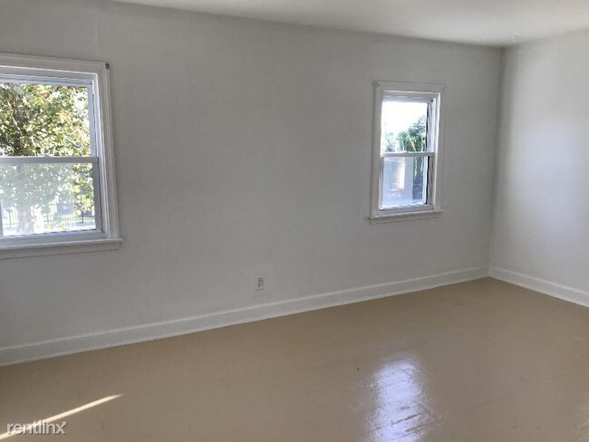 Building Photo - 2 br, 1 bath Apartment - 321 William St
