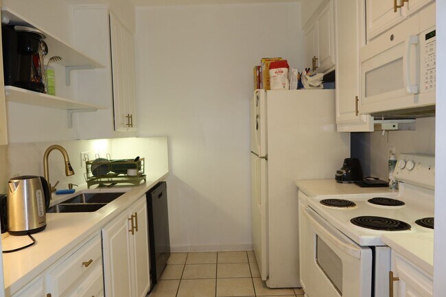 Foto del edificio - Pre-Lease - Beautiful 3 Bedroom 2 1/2 Bath...