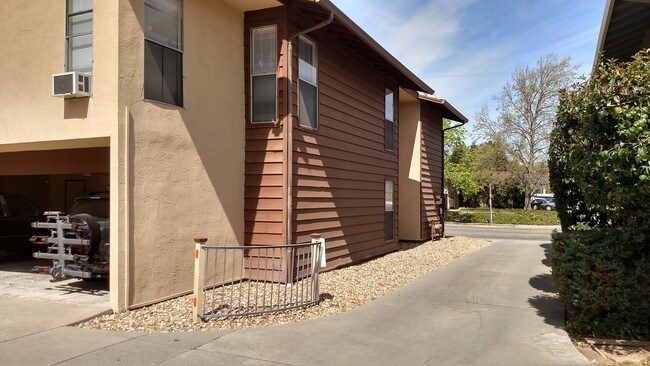 Foto del edificio - 163 Virginia Hills Dr
