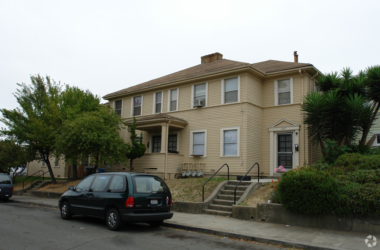 Primary Photo - 337 Louisiana St