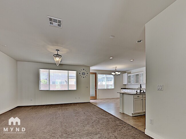 Foto del edificio - 10639 Kearney Mountain Ave