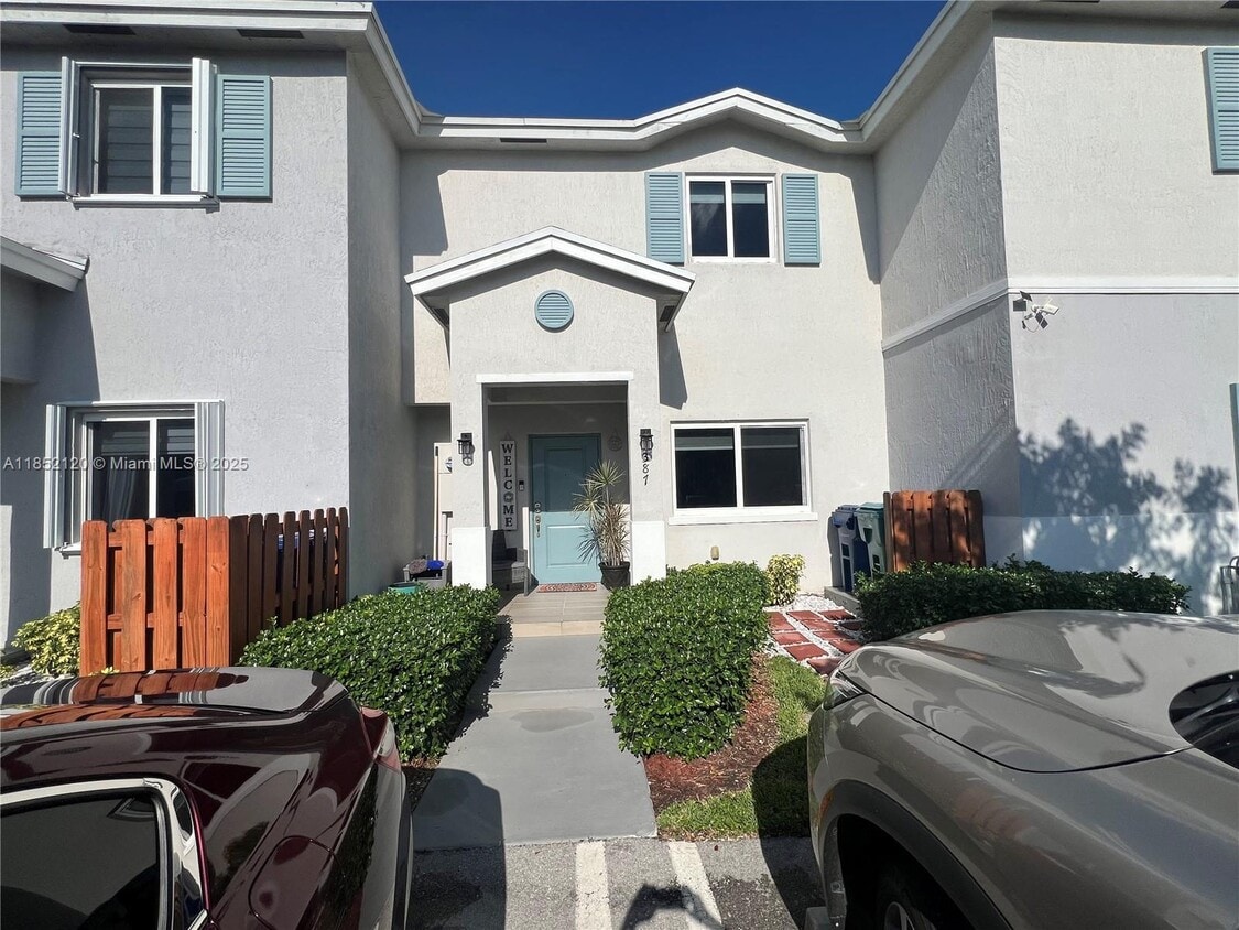 Primary Photo - 387 NW 12th Ave