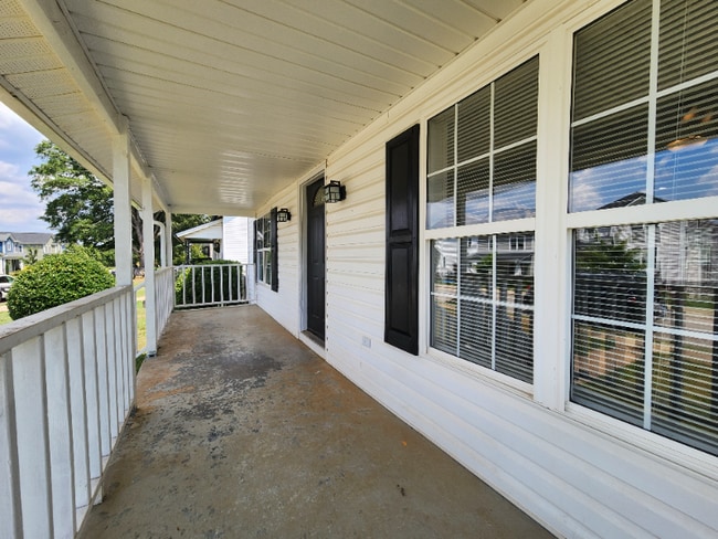 Building Photo - 19 Arrington Ave