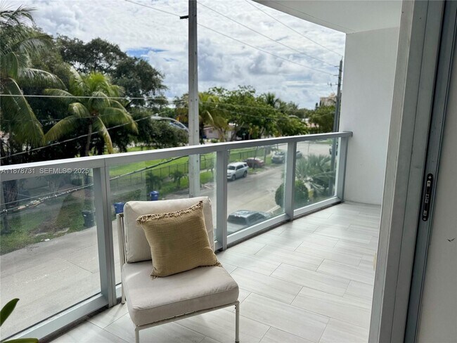 Foto del edificio - 13800 Highland Dr