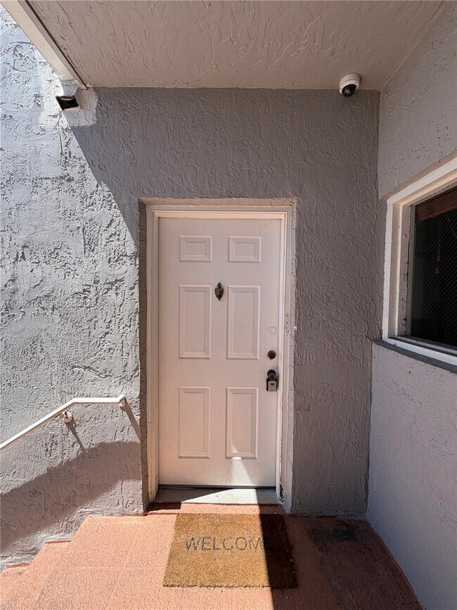 Foto del edificio - 4768 NW 114th Ave