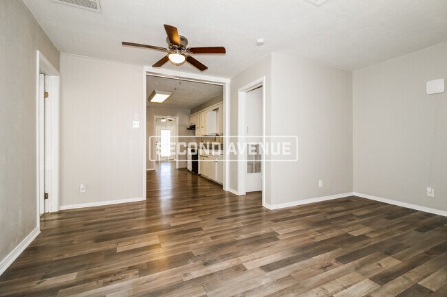 Building Photo - 2324 Mccracken DR