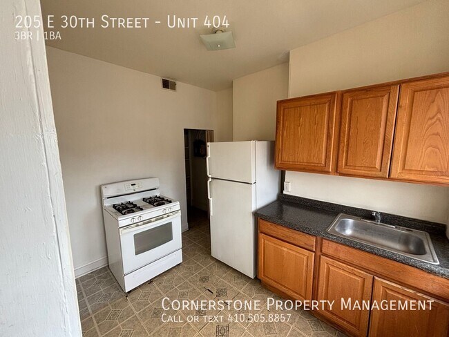 Building Photo - 205 E 30th St