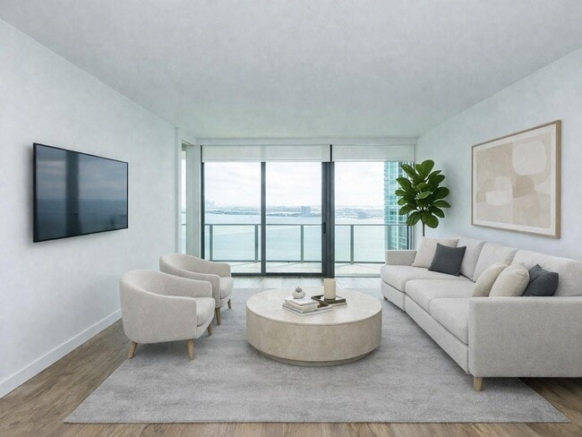 Foto del edificio - 650 NE 32nd St