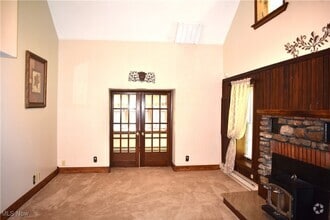 Building Photo - 2071 Dewey Rd