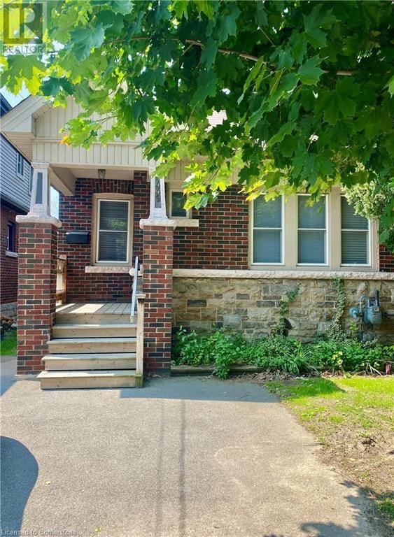 Building Photo - 449 Herkimer St