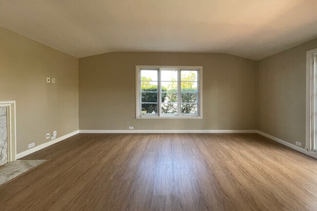 Living room - 6113 Paseo Delicias