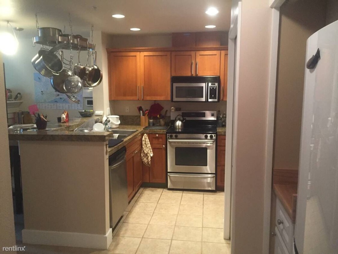 Primary Photo - 223 W Galer St