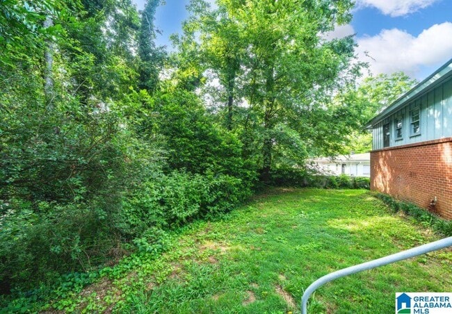 Foto del edificio - 1321 Hatfield Ln