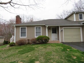 Building Photo - 70 Brookside Village