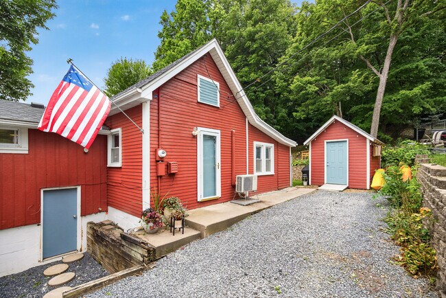 Building Photo - 3137 Donald Dr