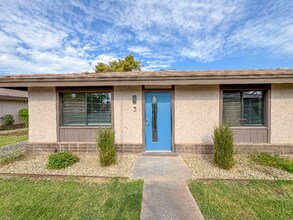 Building Photo - 515 E Dunbar Dr