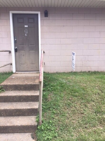Primary Photo - 2241 W Pensacola St