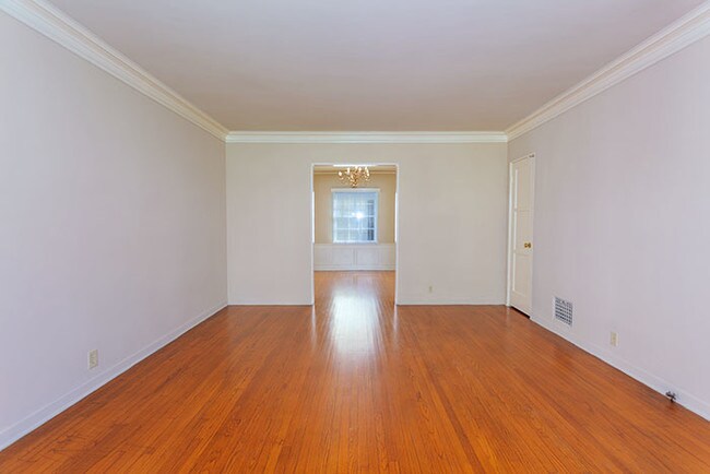 Foto del edificio - 228-230 S Oakland Ave