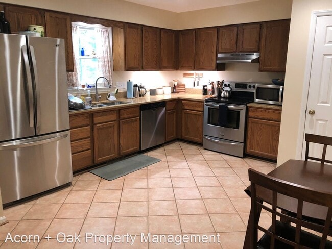 Building Photo - 3 br, 2 bath House - 116 Hampton Ct