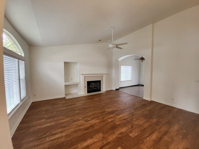 Building Photo - Beautiful California Park Home in 55 and O...