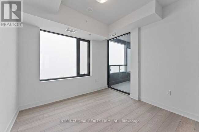 Photo du bâtiment - 2920 Hwy 7