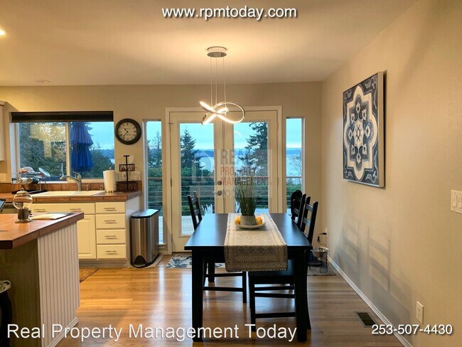 Building Photo - 3 br, 2 bath House - 2440 McGregor Rd SE