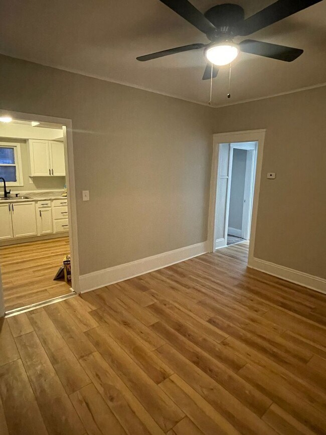 Foto del edificio - 1462 E 175th St