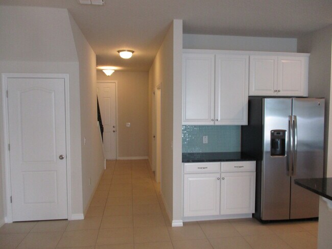 Foto del edificio - 3 Bed, 2.5 Bath Town Home in the Central P...