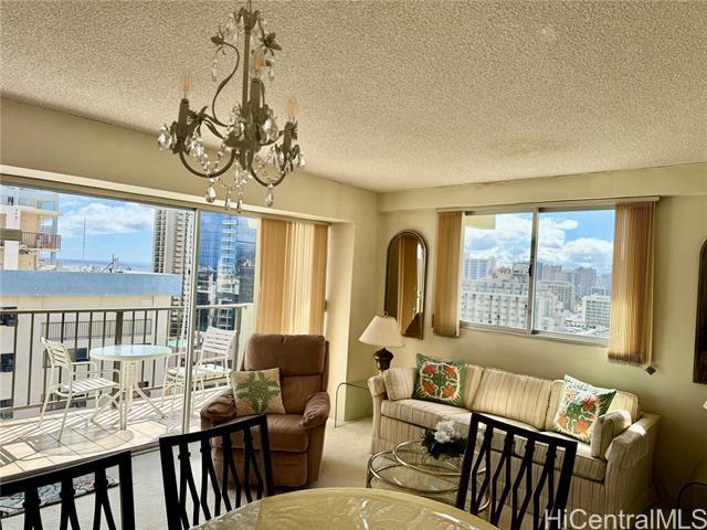 Foto del edificio - 2440 Kuhio Ave.