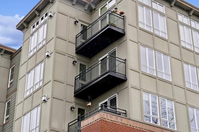 Building Photo - 2 bedroom in Issaquah WA 98029
