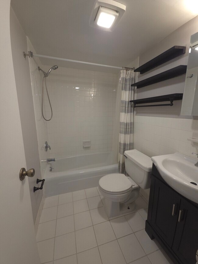 Foto del edificio - 5201 Duke St