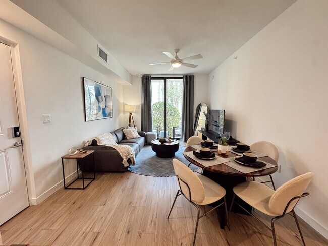 Foto del edificio - 7192 W 4th Ln