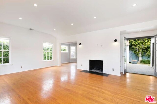 Building Photo - 8471 Waring Ave
