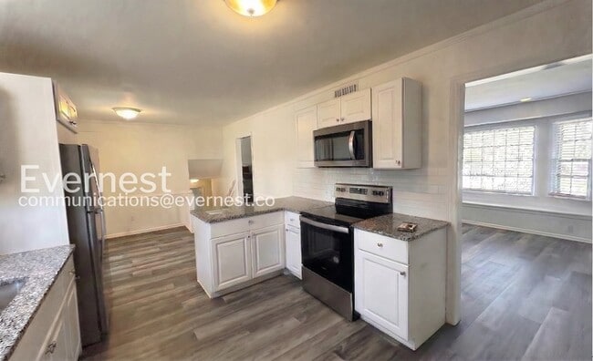 Building Photo - 7701 W 95th Terrace