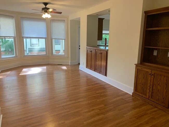 Foto del edificio - 430 E 2nd St