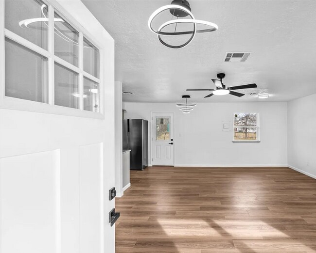 Foto del edificio - 4811 NW Lindy Ave