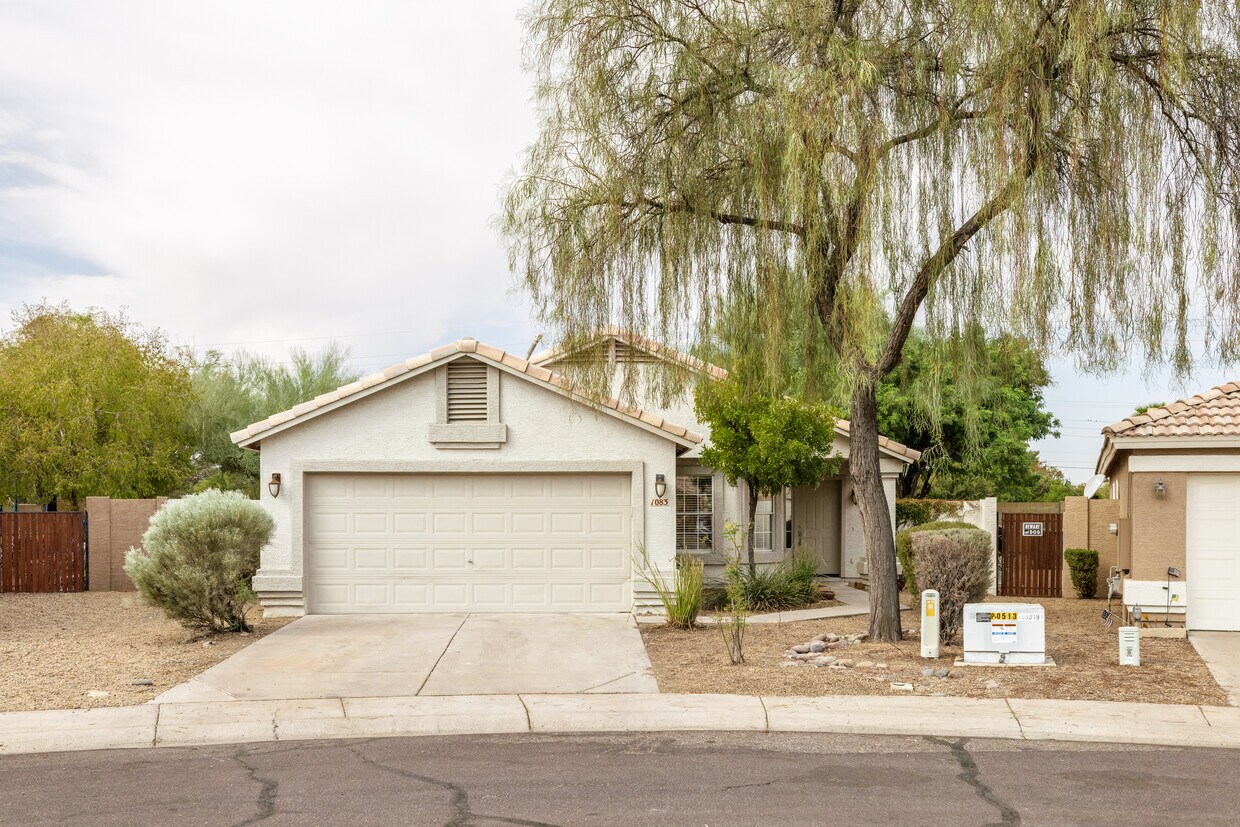 Foto principal - 1083 E Boston Ct