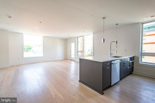 Foto del edificio - 861 N 3rd St