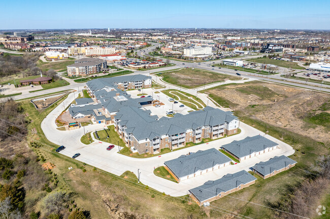 Aerial Photo - Glen Meadows Retirement Community