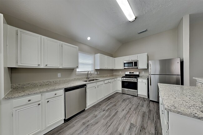 Building Photo - 4706 Trevor Hill Dr