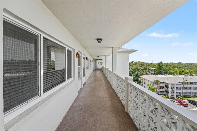 Foto del edificio - 1235 S Highland Ave