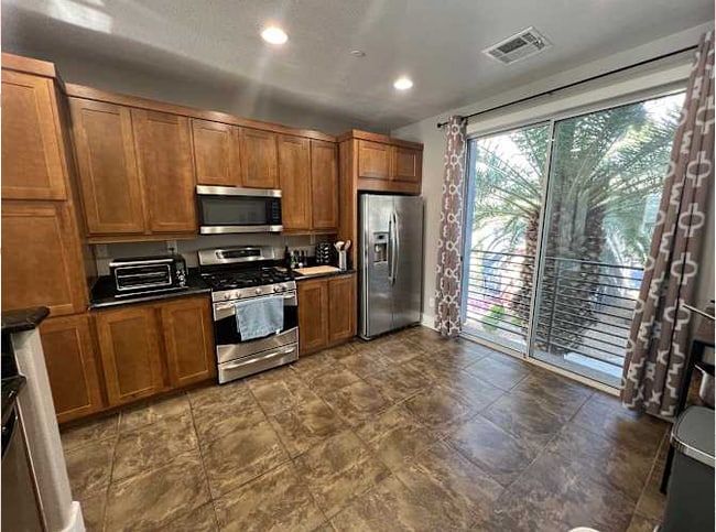 Building Photo - 9050 W Tropicana Ave