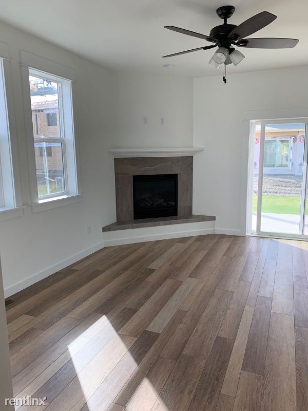 Building Photo - 3406 Laramie Dr