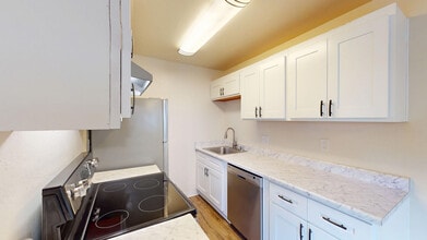 Interior Photo - Bay Terrace