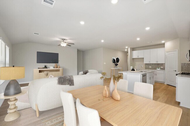 Foto del edificio - 2204 Dunbar Dr