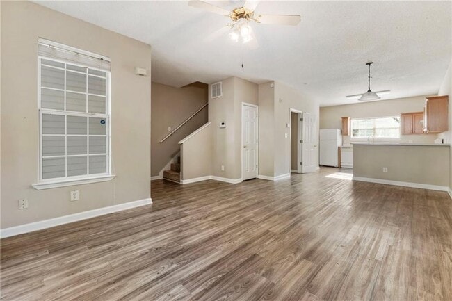 Building Photo - 6750 Sunset Hills Blvd