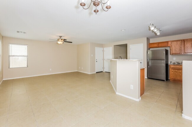 Foto del edificio - 21112 E Pickett St
